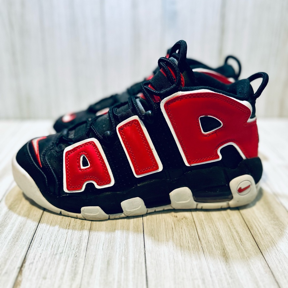 Nike Air More Uptempo Black & Red Kids Size 7Y DM3190-001